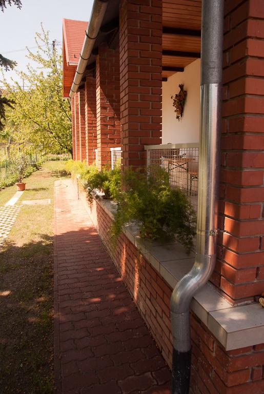 Appartamento Kincsem Apartman Badacsonytomaj Camera foto